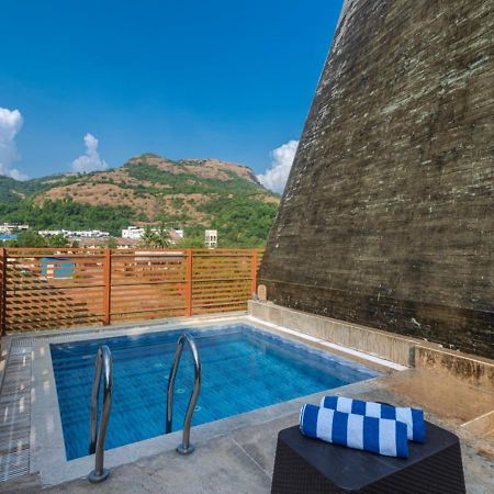 Saffronstays Urja, Lonavala - Private Villa With 2 Pools, Spa Room, Private Elevator & Waterfall エクステリア 写真
