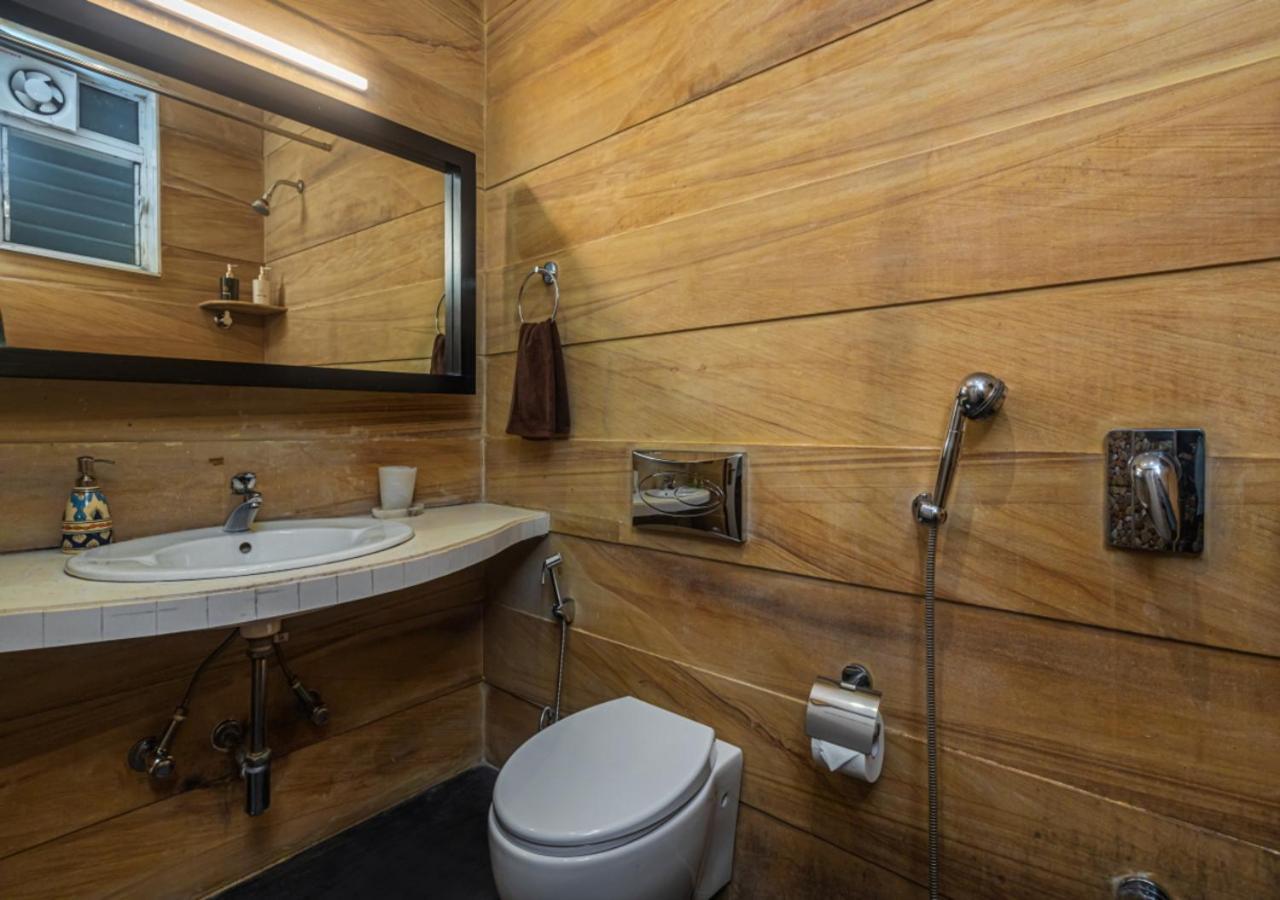 Saffronstays Urja, Lonavala - Private Villa With 2 Pools, Spa Room, Private Elevator & Waterfall エクステリア 写真